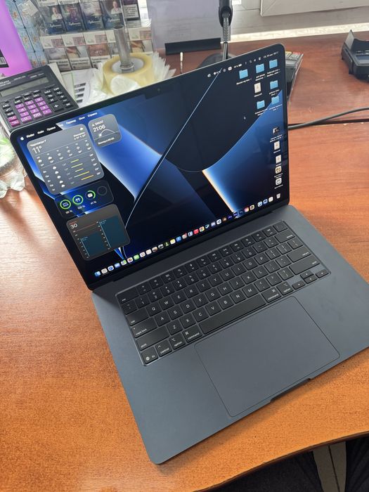 Macbook air M4 256gb 16 озу