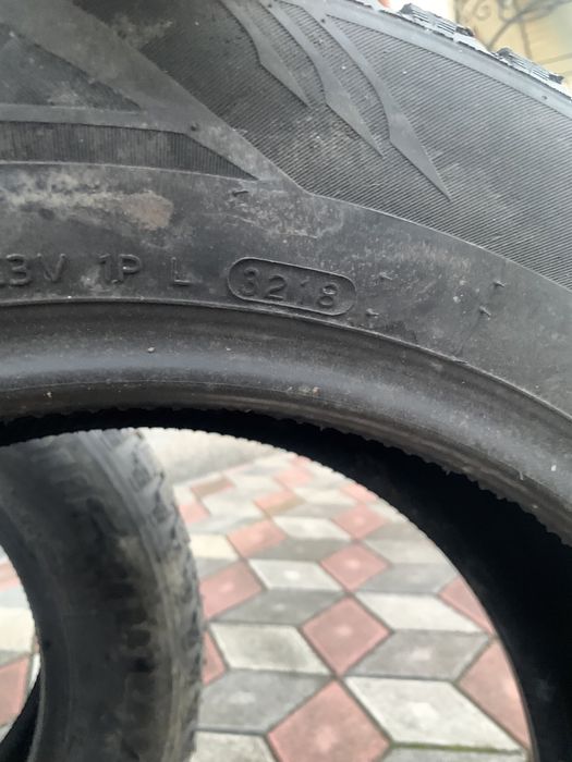 Резина 235/60/18 зима 4шт
