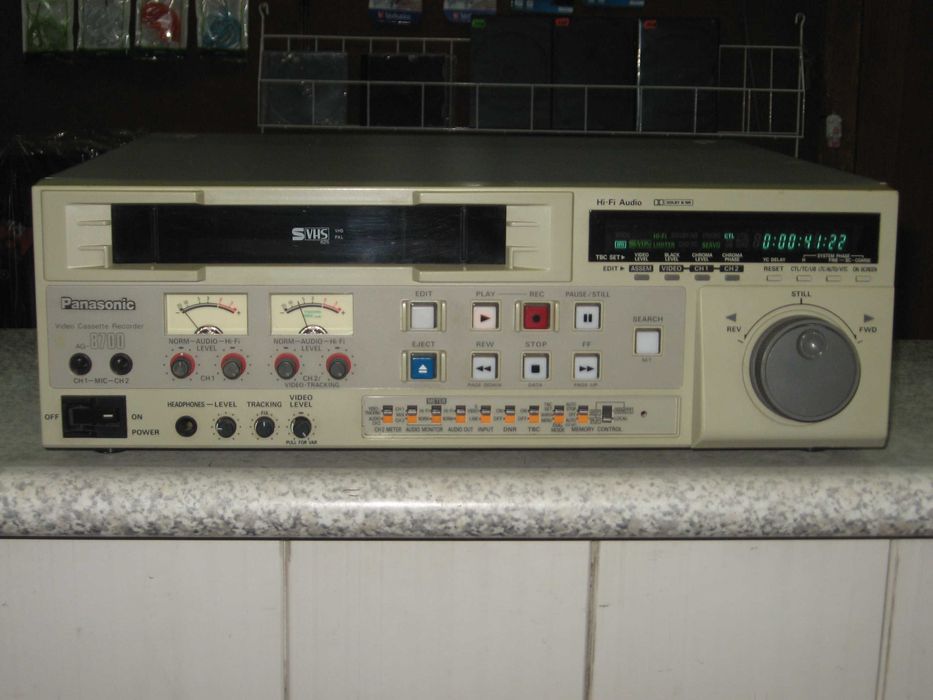 Видеомагнитофон Panasonic AG-8700 S-VHS