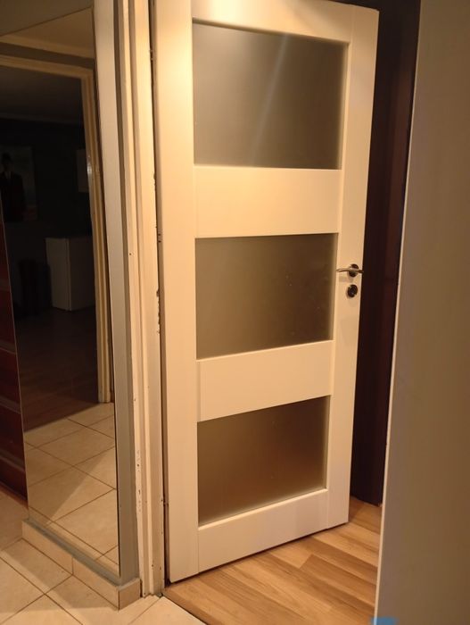 Drzwi 80 prawe białe