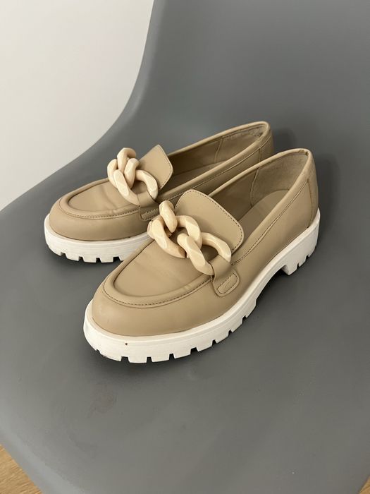 Стильні шкіряні лофери mango