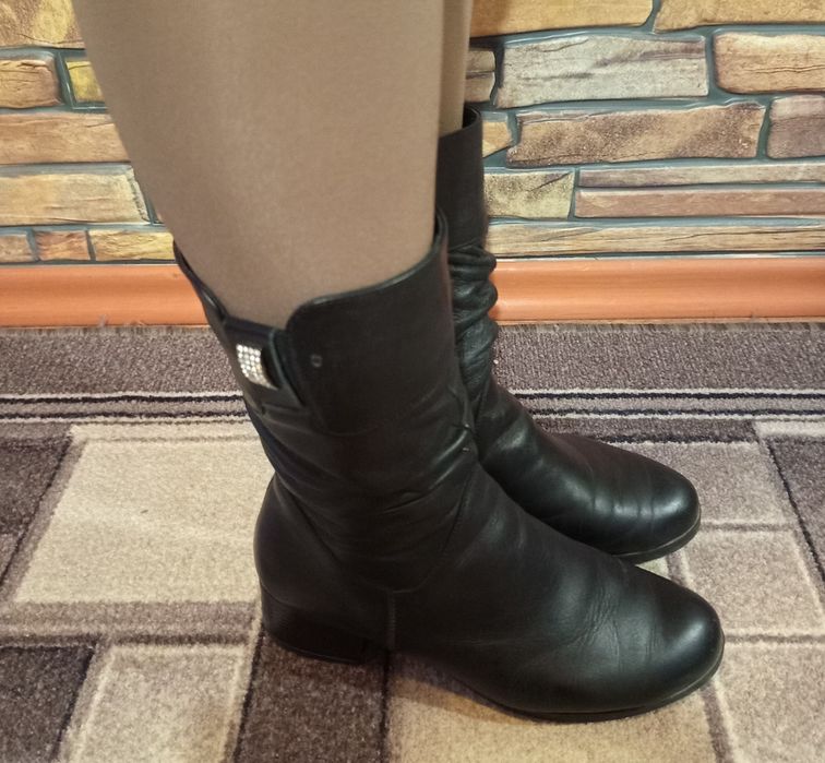 Кожаные демисезонные сапожки