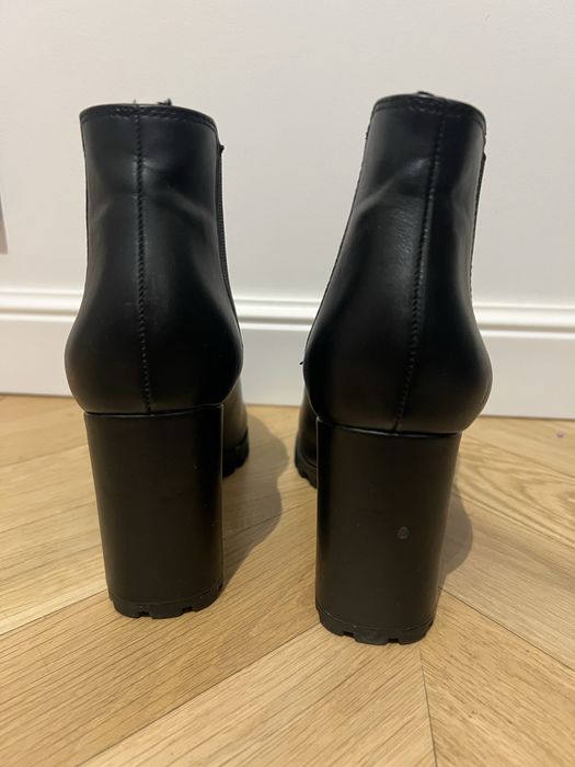 Botki na słupku H&M rozm. 37