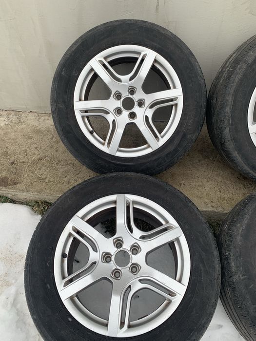 Продам титани разом з шинами