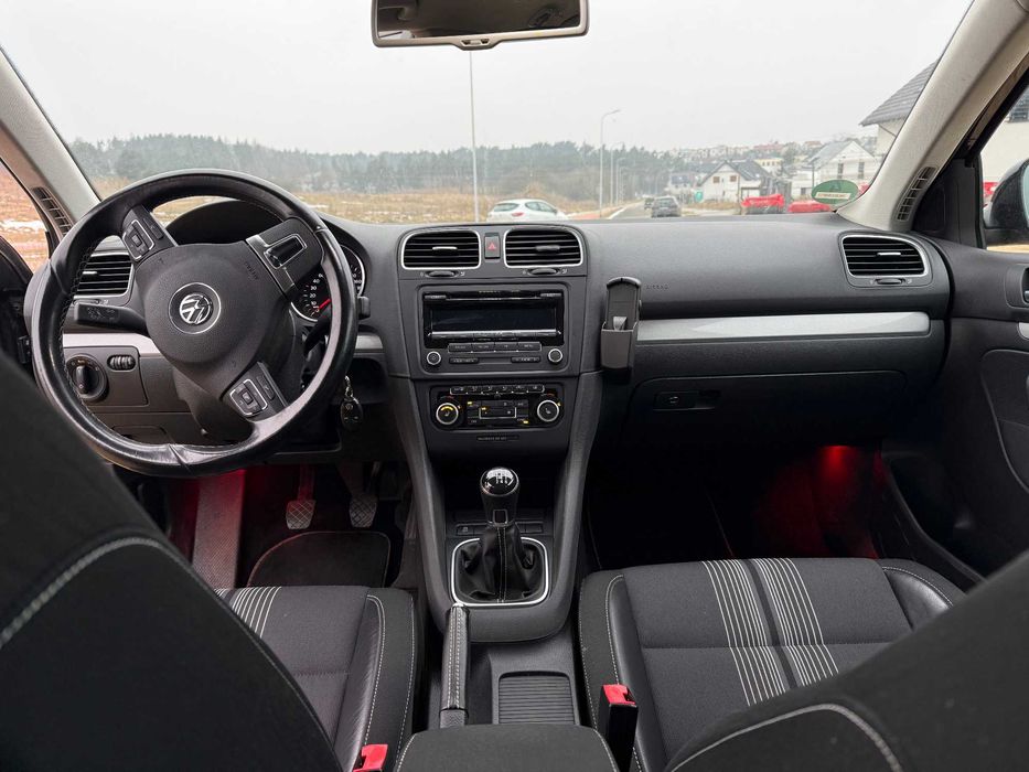 Volkswagen Golf VI 2.0TDI 140KM Match książki serwisowe, climatronic