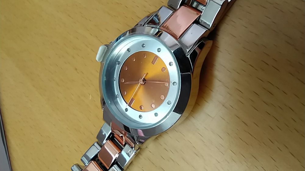 Zegarek z diamencikami SWAROVSKI