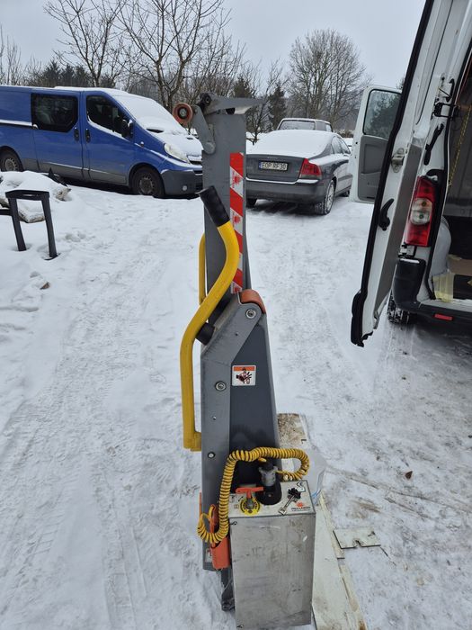 Widna podnośnik wózka inwalidzkiego  dholandia 350kg