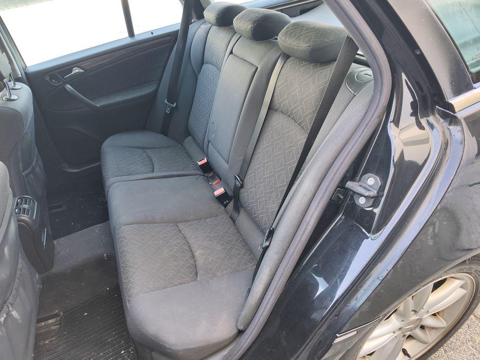 Mercedes-Benz C 220 — fotografia 6