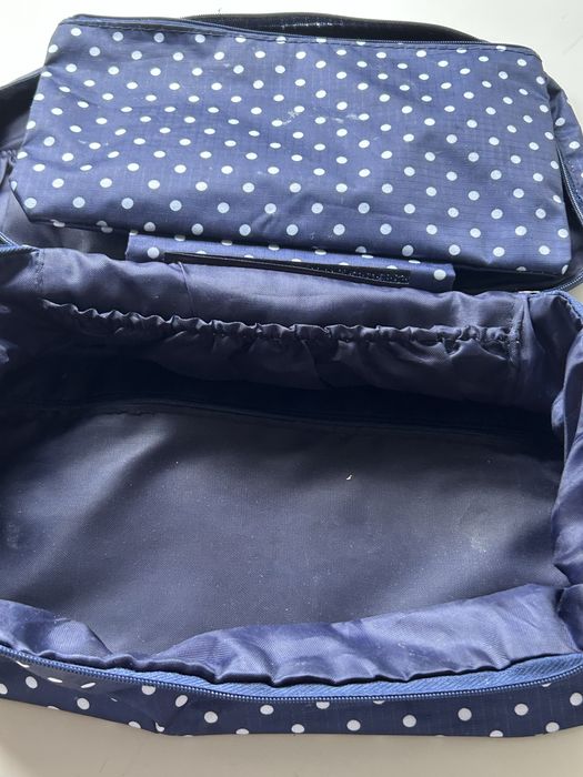 Necessaire + saco de sapatos.