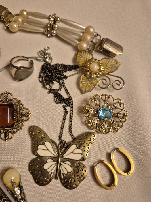 Біжутерія,прикраси одним лотом