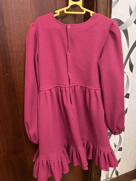 Продам плаття та комтюм на дівчинку