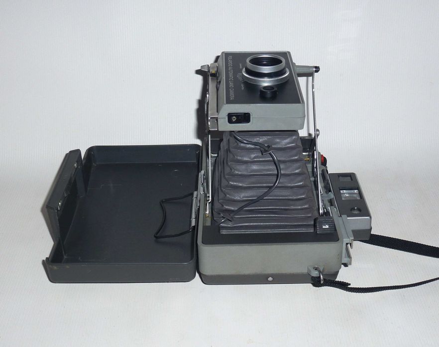 Polaroid 440 Автоматична складна фотокамера  для миттєвої зйомки