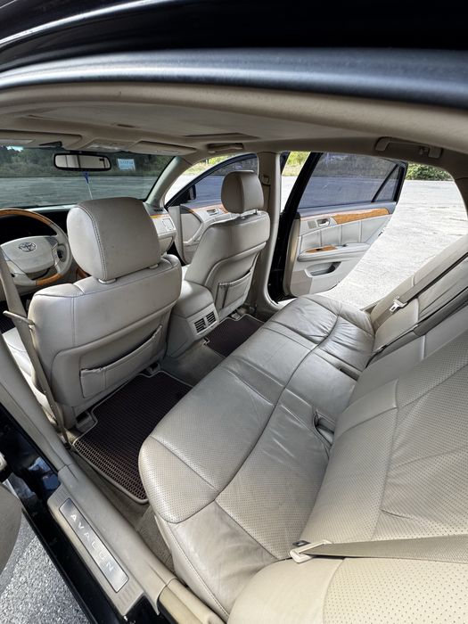 Автомобіль Toyota Avalon