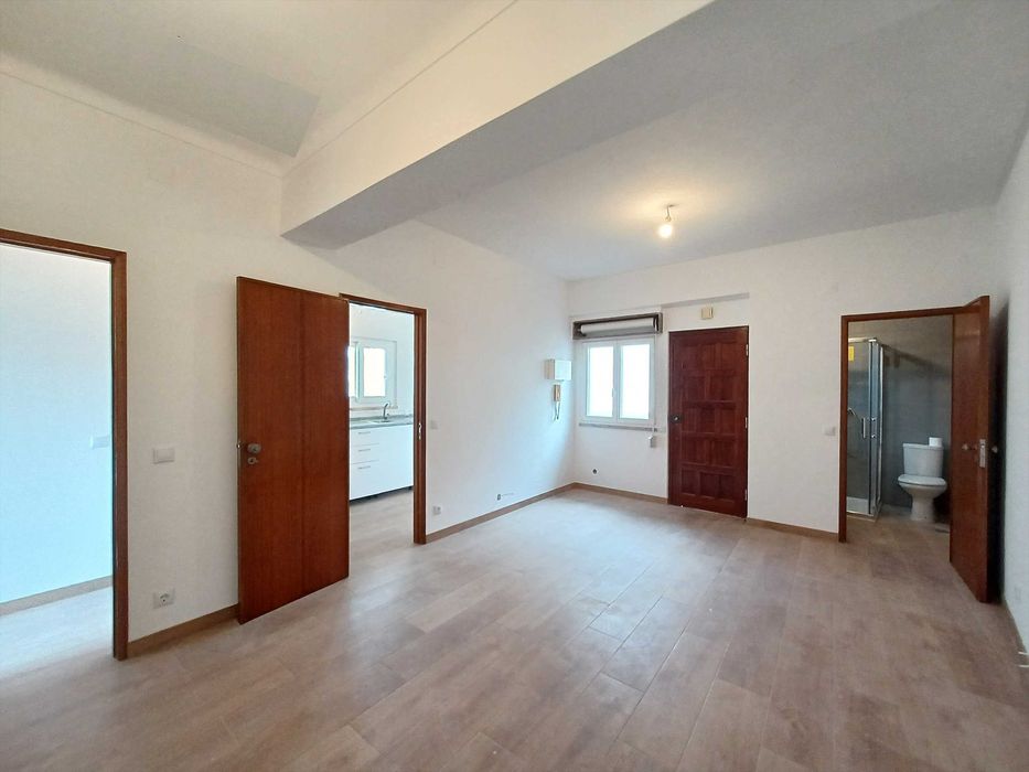 Apartamento T2 Renovado - Mira de Aire
