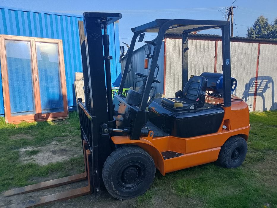Wózek widłowy Hangcha 2,5t 2005r silnik Nissan LPG