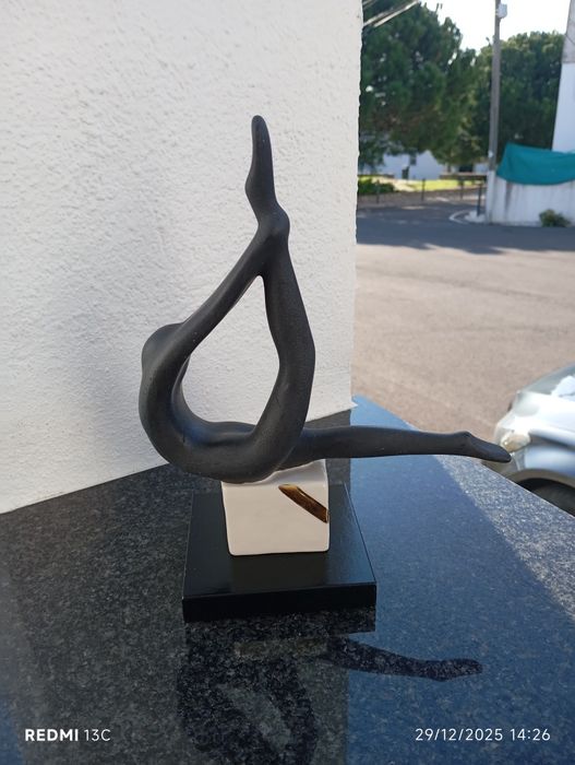 Estatueta lua nova436854411379363845