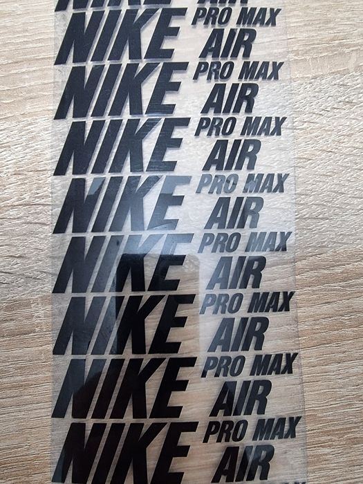 Термонаклейка на материалы одежду. От 10 штук.