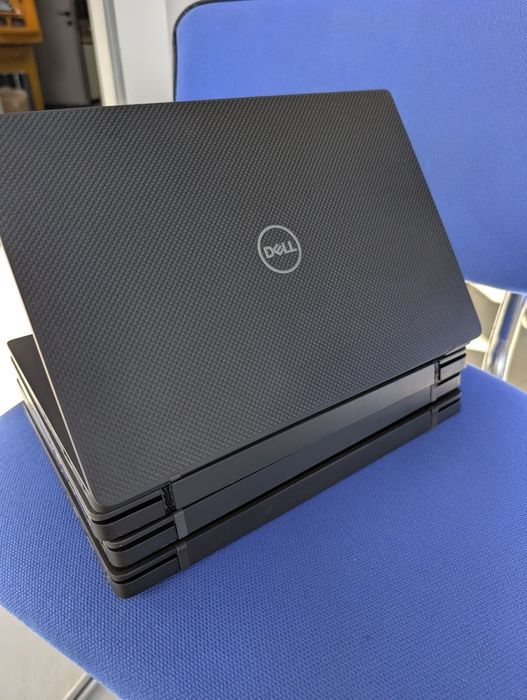 Чотириядені ноутбуки для роботи  Ноутбук Dell Latitude 7300є кількість