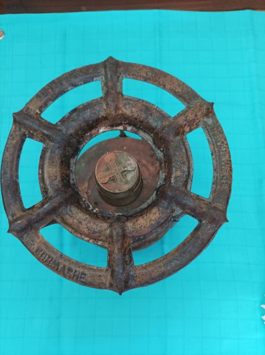 Fogão,a petróleo, muito antigo,made em Portugal,Cormachee