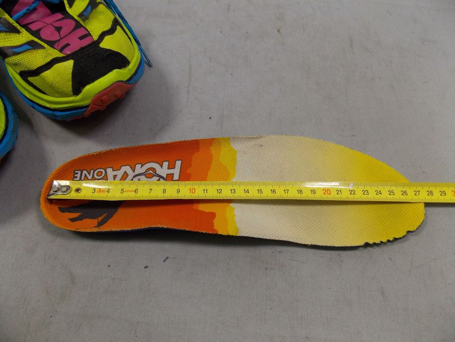 hoka one one speedgoat