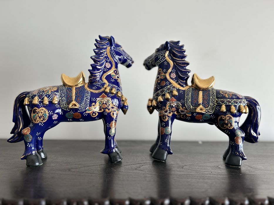 Par de cabalos vintage em ceramica.