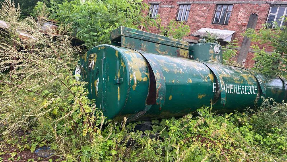 Цистерна, бочка, ємність