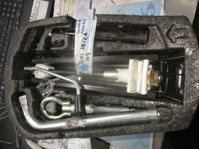 Macaco E Chave De Roda Mac74 SEAT IBIZA 2009 0P