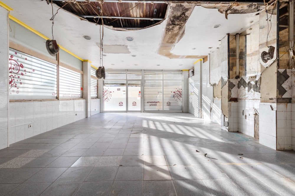 Espaço comercial à venda na Rua do Moinho s/n