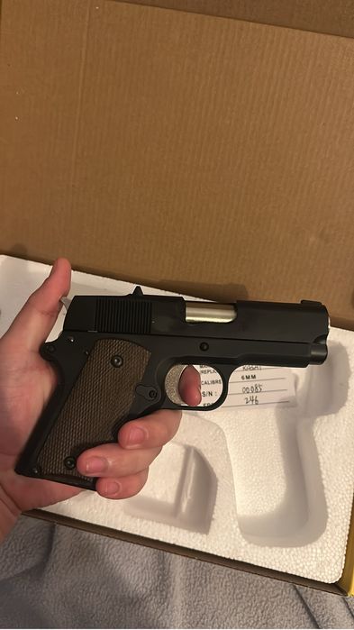 Vendo airsoft pouco usada