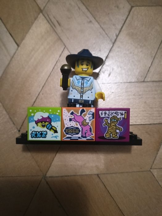 LEGO mini figurka coweboy