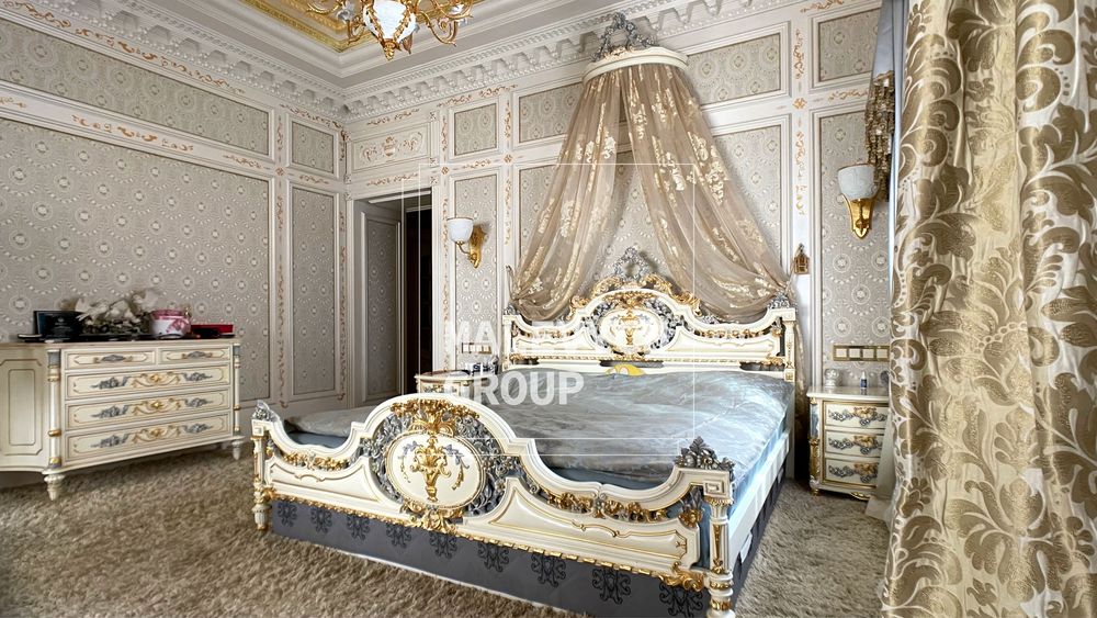 Продається будинок - резиденція поряд із Ботанічним садом. 25 соток