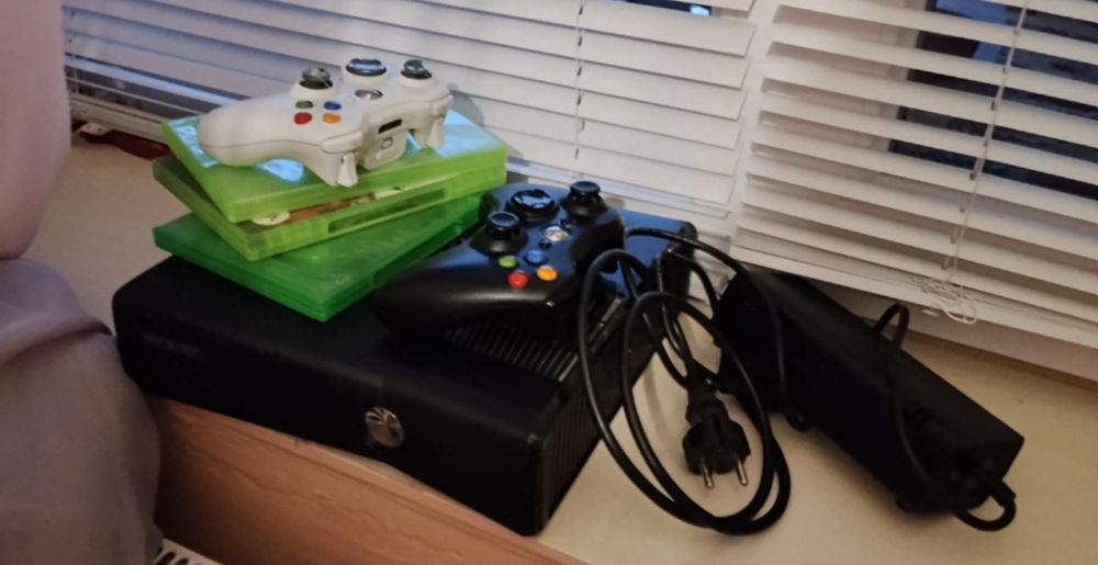 Xbox 360 Slim. ОБМІН