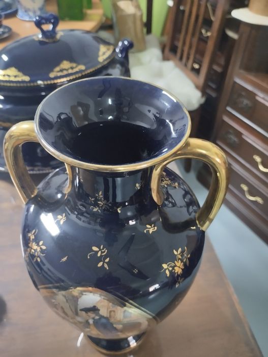 Peça decorativa em porcelana