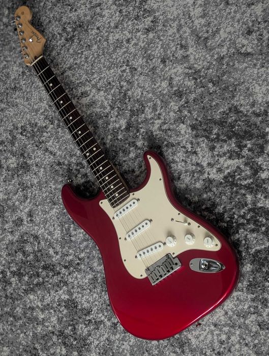 Электрогитара Fender American Stratocaster - Chrome Red