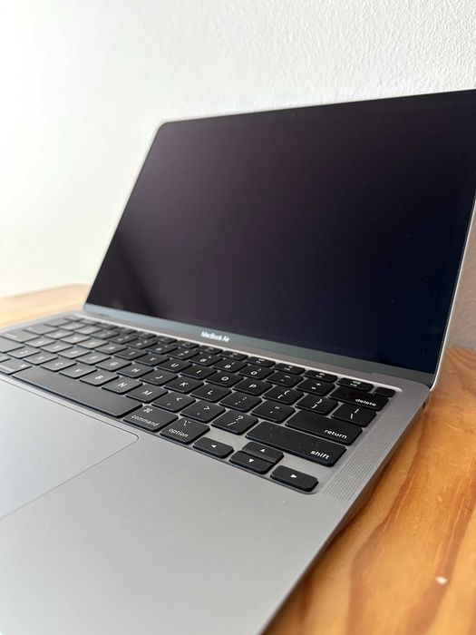 Apple Macbook air 2020 I5 8GB 256GB SSD