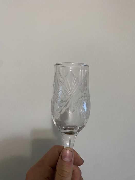 Набір посуду з фьтів,бакалів для шампанського,коньяку,чарок