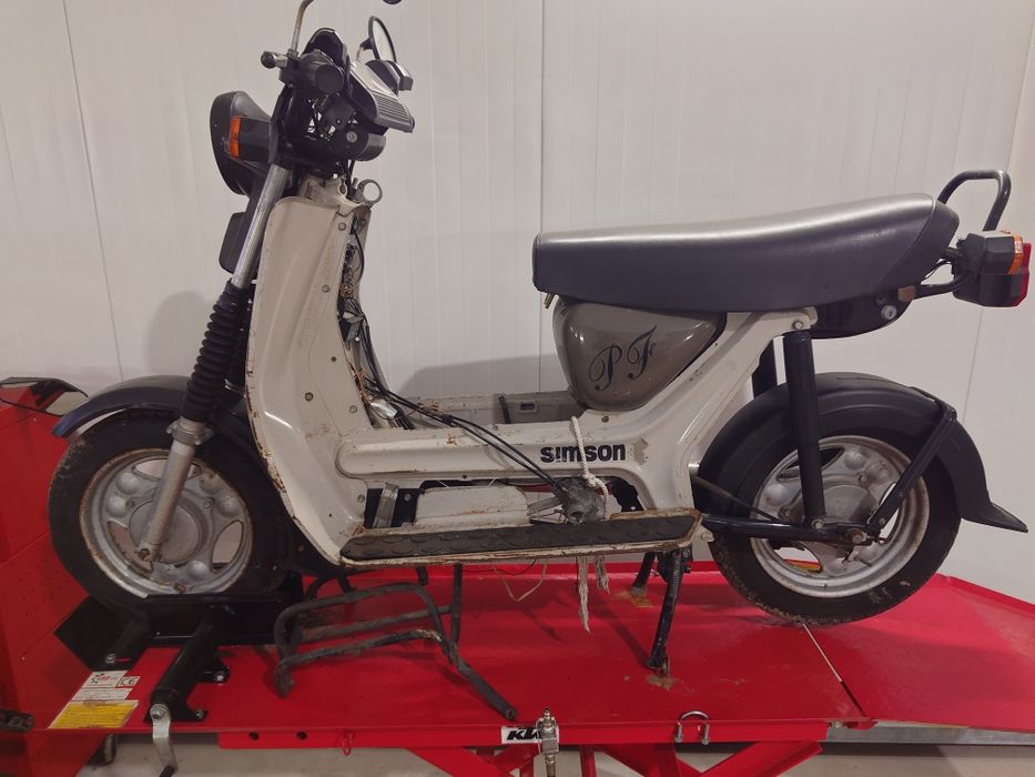 Skuter SIMSON SR50 stan uszkodzony