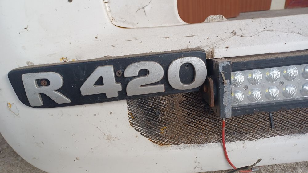 Grelha Scania R 420 com barra se ledes