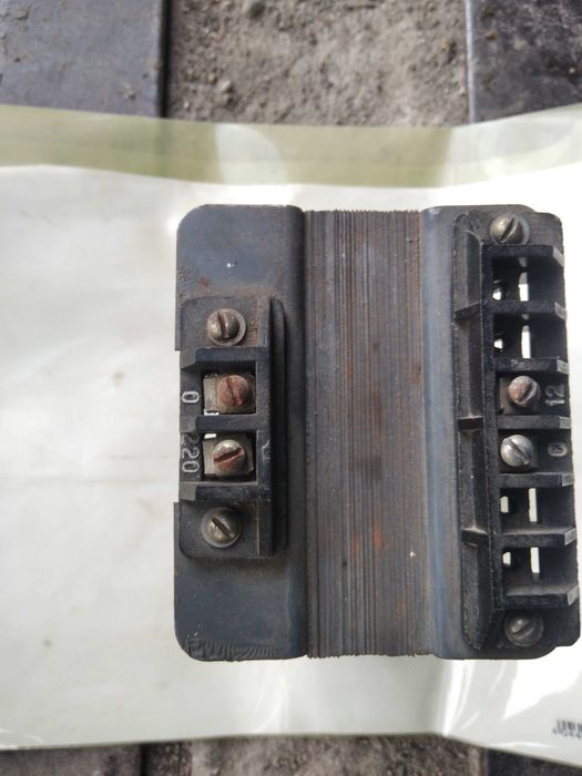 Трансформатор ТБС. 2 - 0,1 - У3.  Р- 0,1.  kV - А --50Hz.