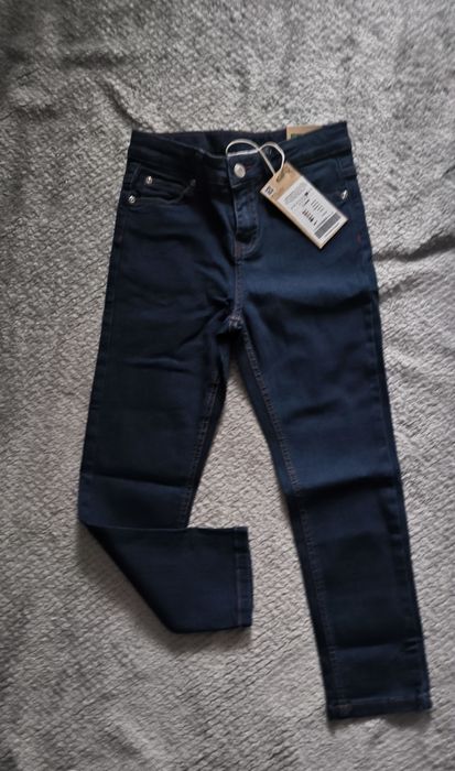 Nowe spodnie jeansowe coccodrillo r. 128
