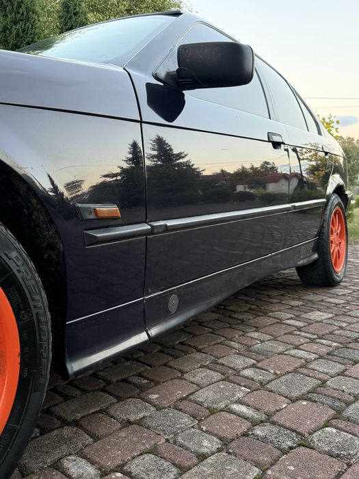 Продам BMW 3 E36