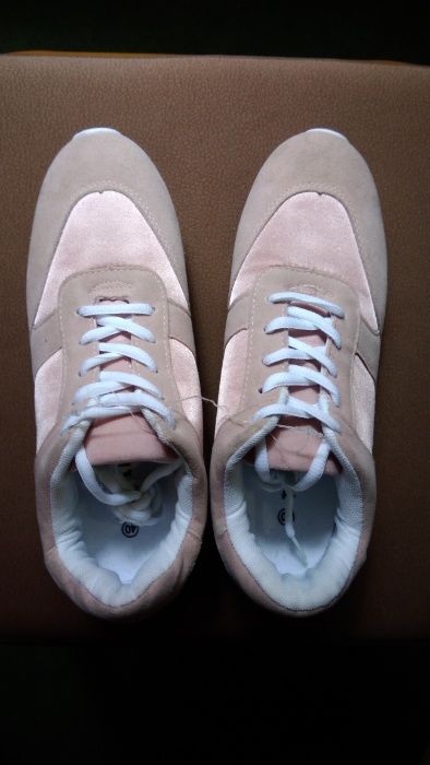 Ténis casual, 39 e 40, senhora, novos.