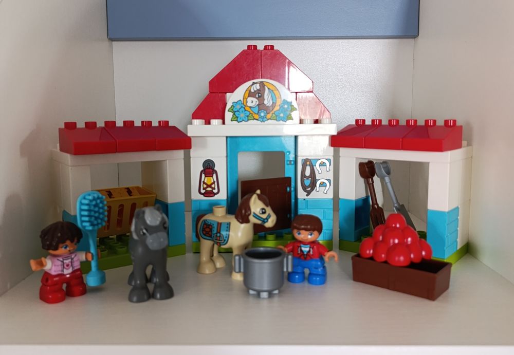 LEGO Duplo 10868 Stajnia z kucykami
