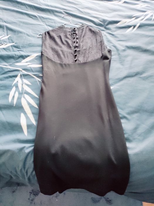 Vestido de passagem de ano preto com renda
