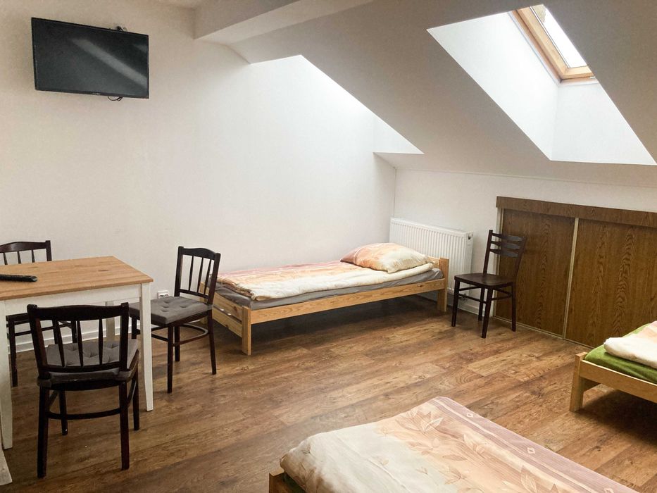 Pokoje dla pracowników | MEDIA W CENIE | F-VAT | Internet | Sprzątanie