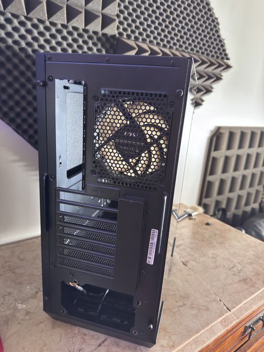 Caixa atx MSI MPG gungnir 11R preta com 4 coolers