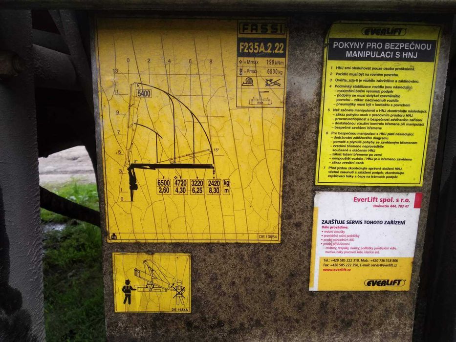 Напівпричіп PANAV з маніпулятором FASSI F235 на 6,5 т. і 8,3 м довжини