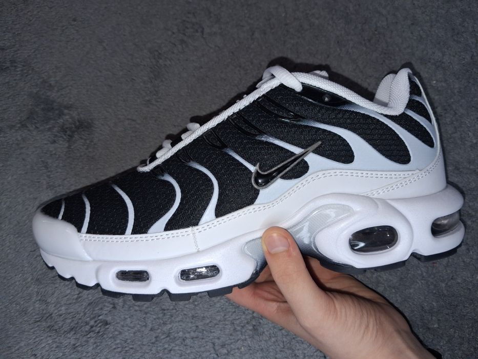 Nike Air Max Tn Branco e Preto