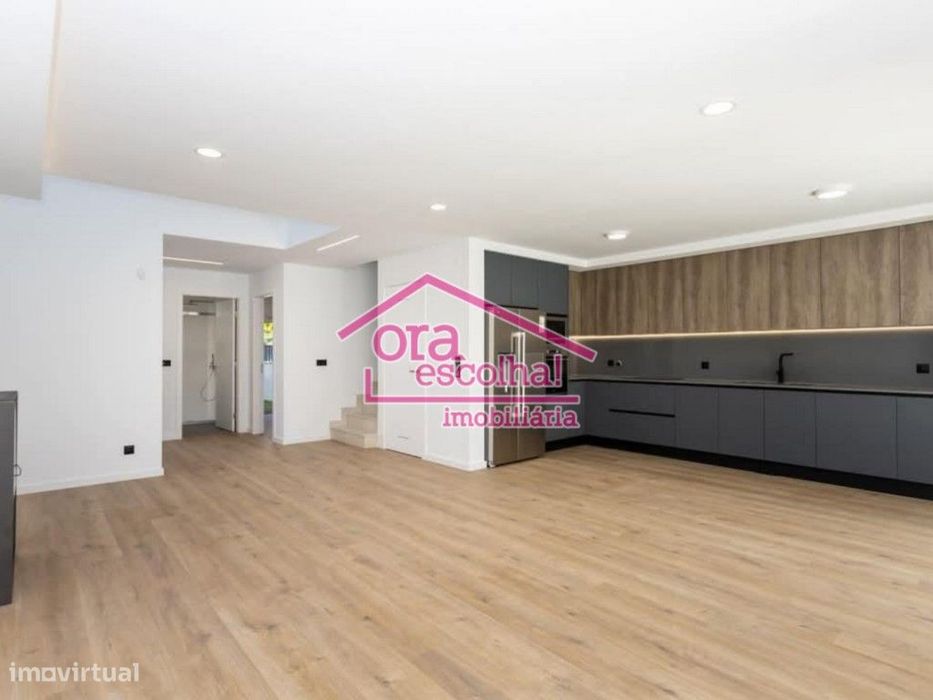 Apartamento T3 NOVO com Suíte, Terraço e 2 Parqueamentos nas Paivas...