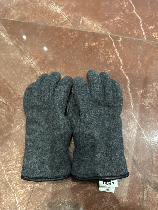 Перчатки Ugg